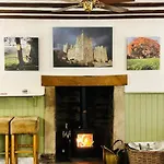 Hotel Village Pub
