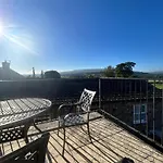 Hotel Village Pub 4*