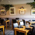 Village Pub Hotel