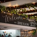 Village Pub 4*