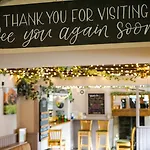 Village Pub 4*