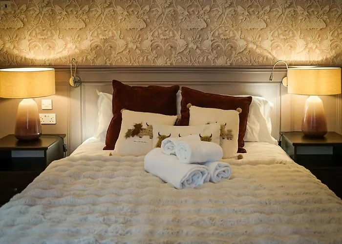 Hotel Village Pub 4*